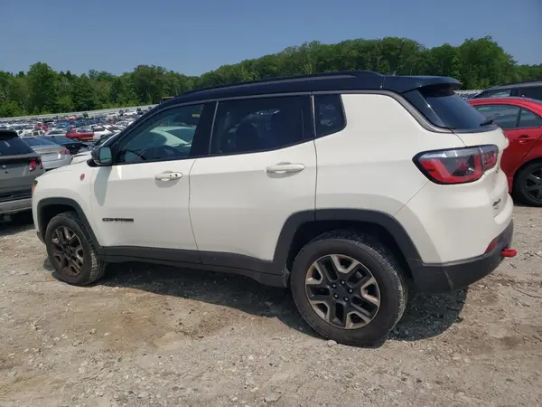 3C4NJDDB8HT646763 2017 JEEP COMPASS - Image 2