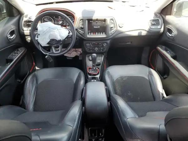 3C4NJDDB8HT674627 2017 JEEP COMPASS - Image 8