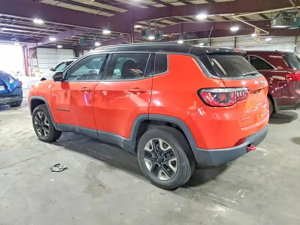 3C4NJDDB8HT680749 2017 JEEP COMPASS - Image 2
