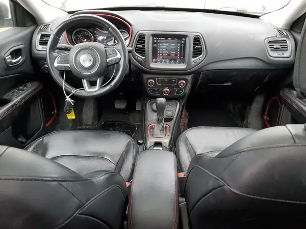 3C4NJDDB8HT688270 2017 JEEP COMPASS - Image 8