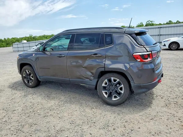 3C4NJDDB8HT689497 2017 JEEP COMPASS - Image 2