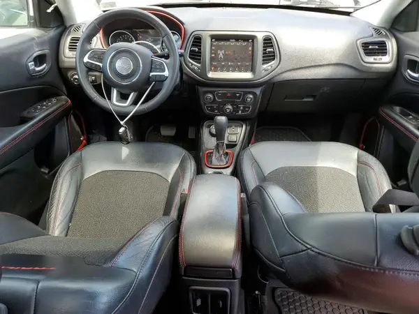 3C4NJDDB8HT689497 2017 JEEP COMPASS - Image 8