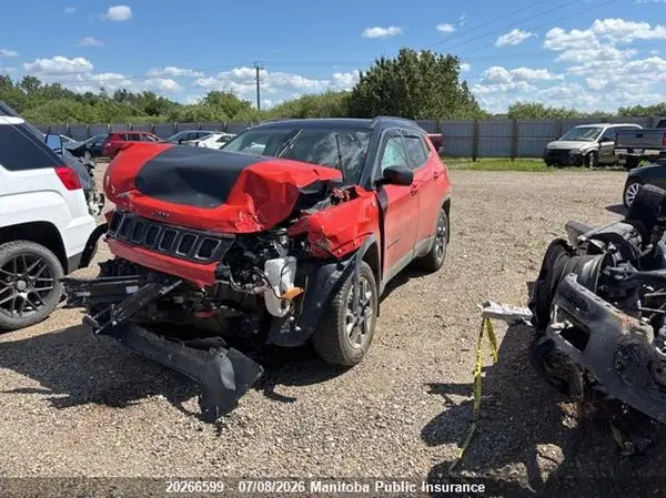 3C4NJDDB8JT128304 2018 JEEP COMPASS - Image 2