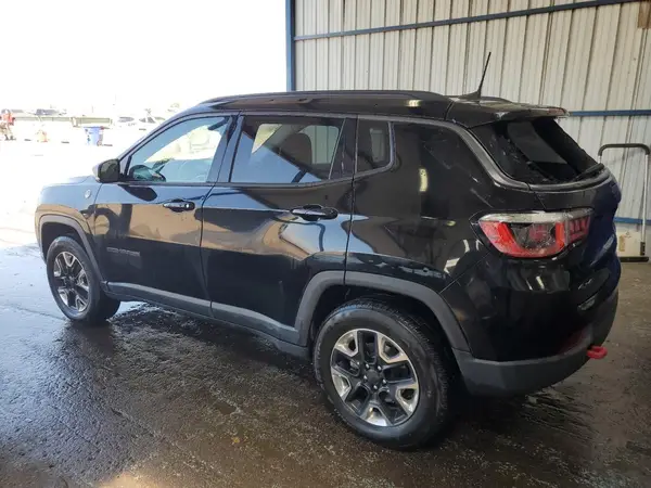 3C4NJDDB8JT129064 2018 JEEP COMPASS - Image 2
