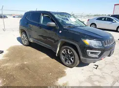 3C4NJDDB8JT129162 2018 JEEP COMPASS