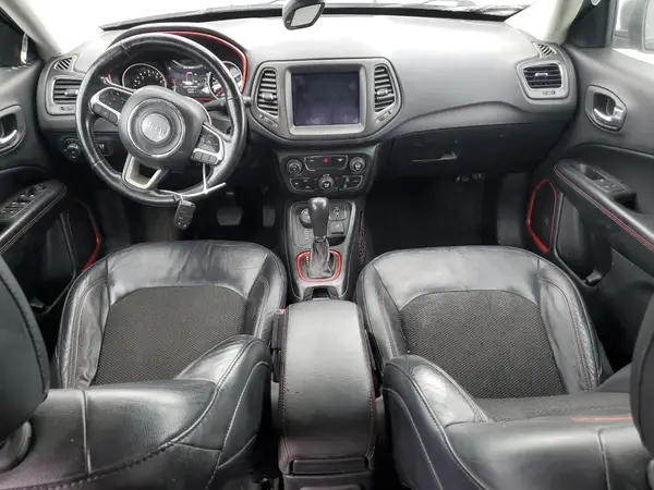 3C4NJDDB8JT129520 2018 JEEP COMPASS - Image 8