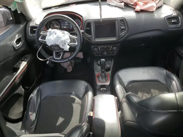 3C4NJDDB8JT129873 2018 JEEP COMPASS - Image 8