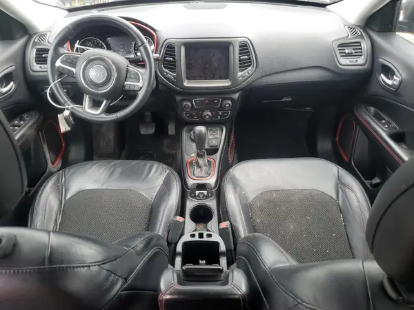 3C4NJDDB8JT130232 2018 JEEP COMPASS - Image 8
