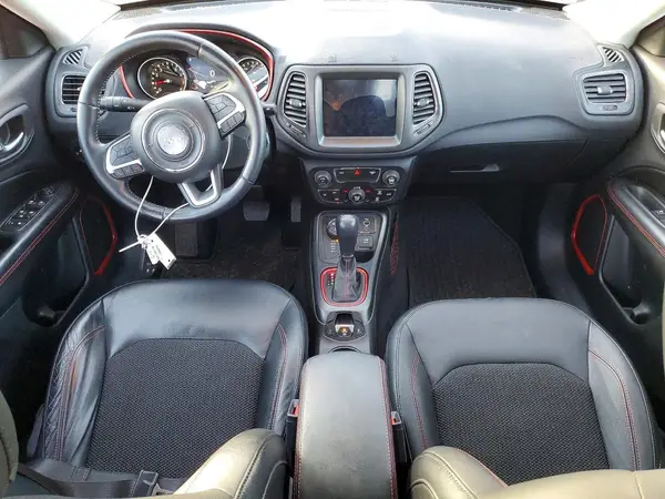 3C4NJDDB8JT130781 2018 JEEP COMPASS - Image 8