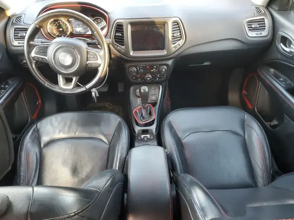 3C4NJDDB8JT144745 2018 JEEP COMPASS - Image 8
