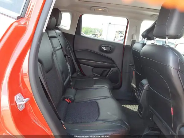 3C4NJDDB8JT163067 2018 JEEP COMPASS - Image 8