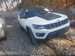 3C4NJDDB8JT192617 2018 JEEP COMPASS
