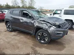 3C4NJDDB8JT207018 2018 JEEP COMPASS