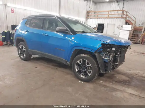 3C4NJDDB8JT207391 2018 JEEP COMPASS - Image 1