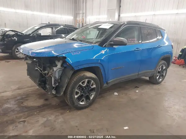 3C4NJDDB8JT207391 2018 JEEP COMPASS - Image 2