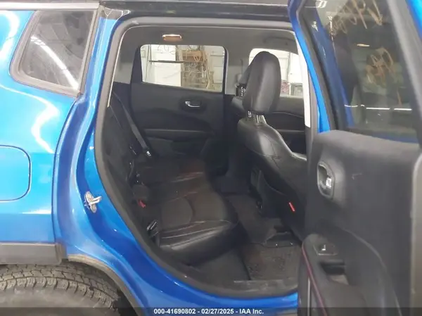 3C4NJDDB8JT207391 2018 JEEP COMPASS - Image 8