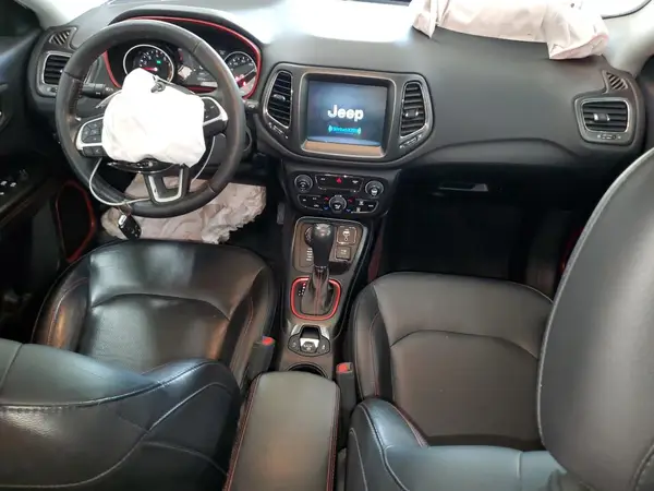 3C4NJDDB8JT211943 2018 JEEP COMPASS - Image 8