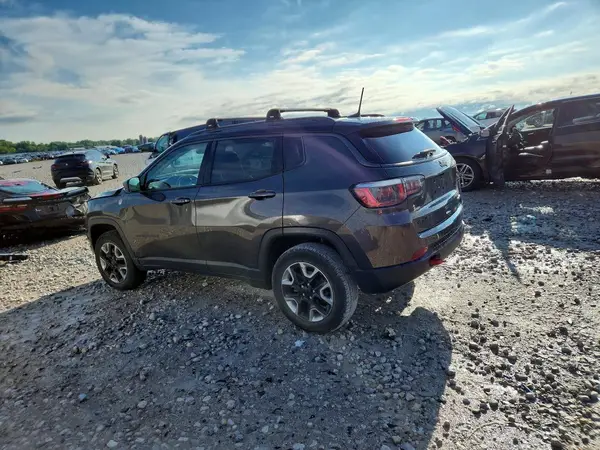 3C4NJDDB8JT231089 2018 JEEP COMPASS - Image 2