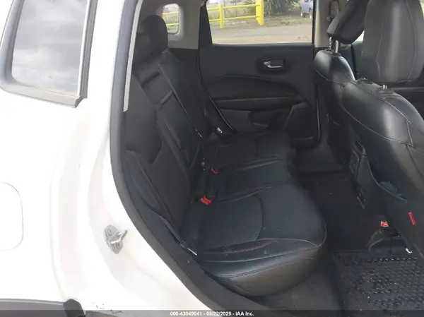 3C4NJDDB8JT234574 2018 JEEP COMPASS - Image 8