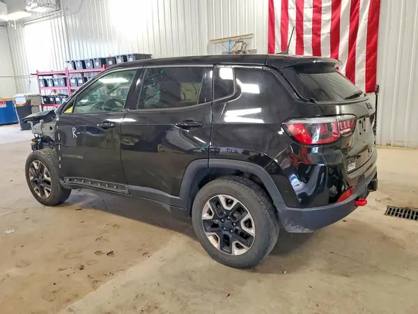 3C4NJDDB8JT280972 2018 JEEP COMPASS - Image 2