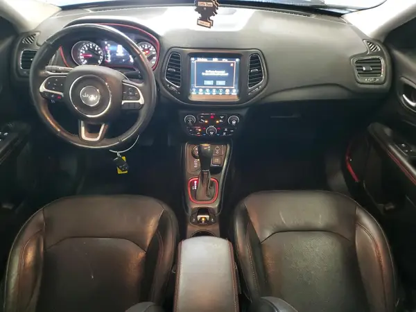 3C4NJDDB8JT282219 2018 JEEP COMPASS - Image 8