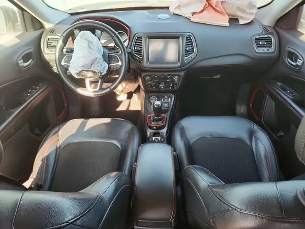 3C4NJDDB8JT308141 2018 JEEP COMPASS - Image 8