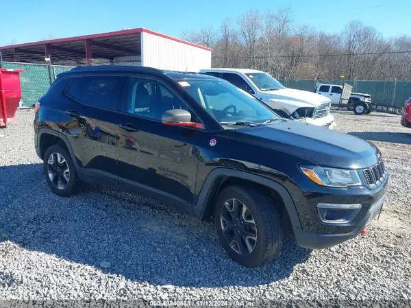 3C4NJDDB8JT309192 2018 JEEP COMPASS - Image 1