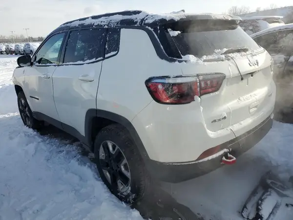 3C4NJDDB8JT341737 2018 JEEP COMPASS - Image 2
