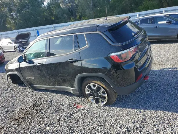 3C4NJDDB8JT346047 2018 JEEP COMPASS - Image 2