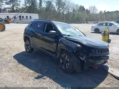 3C4NJDDB8JT451509 2018 JEEP COMPASS