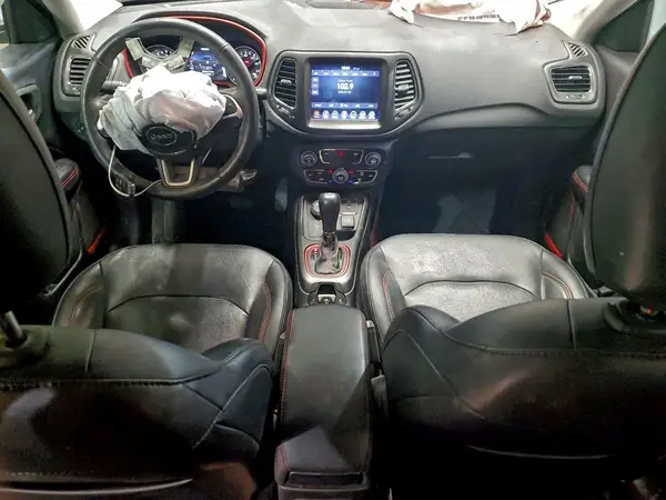 3C4NJDDB8JT457715 2018 JEEP COMPASS - Image 8