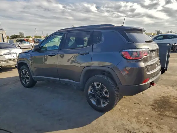 3C4NJDDB8JT470058 2018 JEEP COMPASS - Image 2