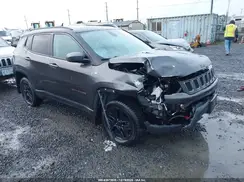 3C4NJDDB8JT485871 2018 JEEP COMPASS