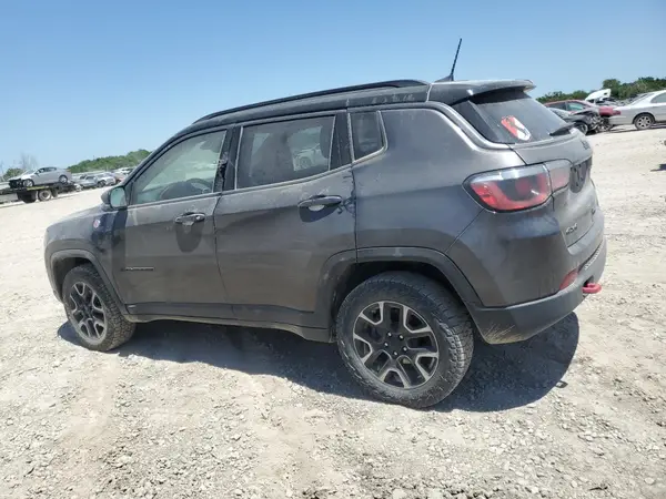 3C4NJDDB8KT594817 2019 JEEP COMPASS - Image 2