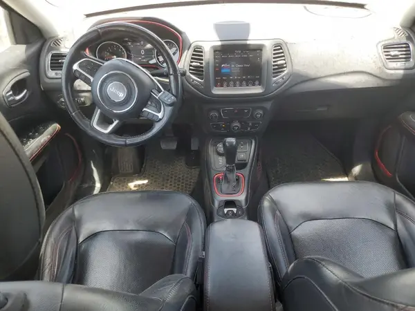 3C4NJDDB8KT594817 2019 JEEP COMPASS - Image 8