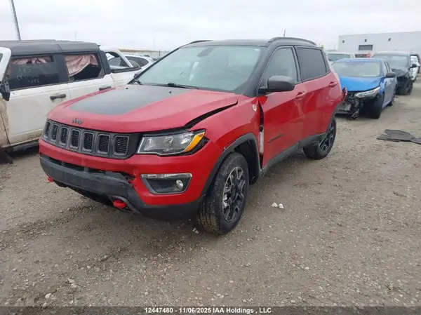 3C4NJDDB8KT597877 2019 JEEP COMPASS - Image 2