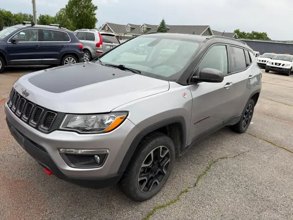 3C4NJDDB8KT645247 2019 JEEP COMPASS - Image 2