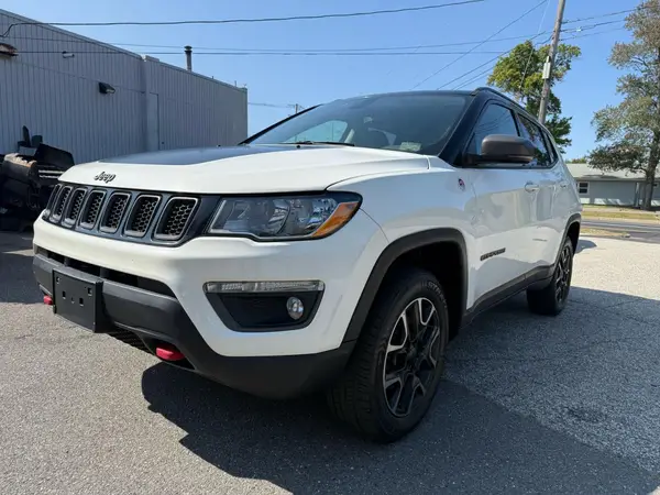 3C4NJDDB8KT649914 2019 JEEP COMPASS - Image 2