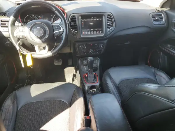 3C4NJDDB8KT660539 2019 JEEP COMPASS - Image 8