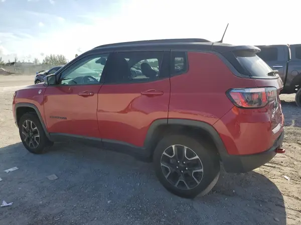 3C4NJDDB8KT667765 2019 JEEP COMPASS - Image 2