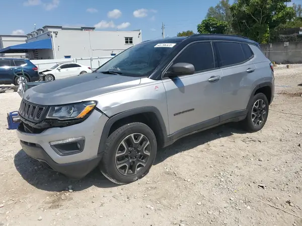 3C4NJDDB8KT669113 2019 JEEP COMPASS - Image 1