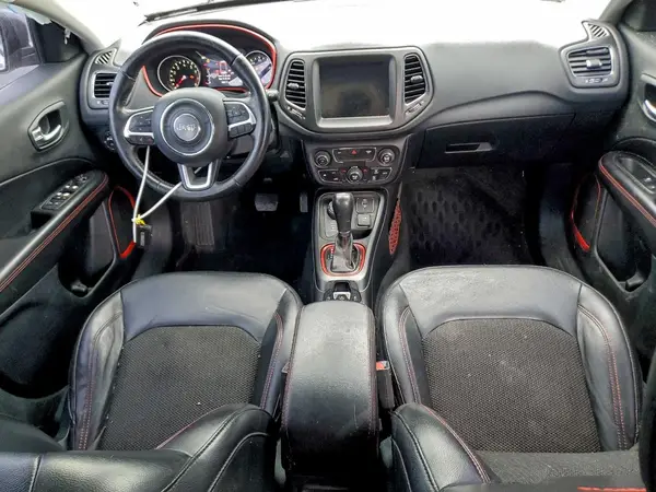 3C4NJDDB8KT671055 2019 JEEP COMPASS - Image 8