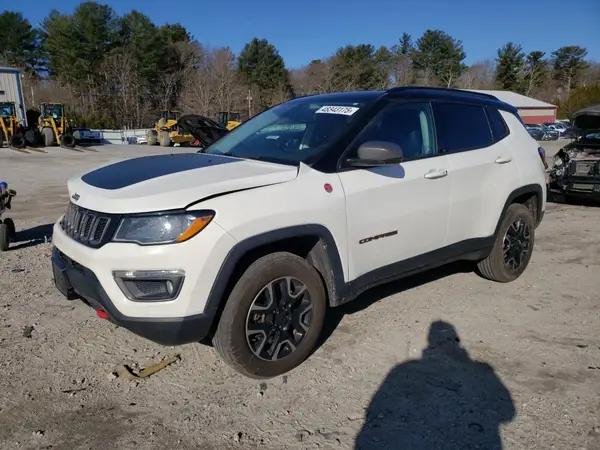 3C4NJDDB8KT671217 2019 JEEP COMPASS - Image 1
