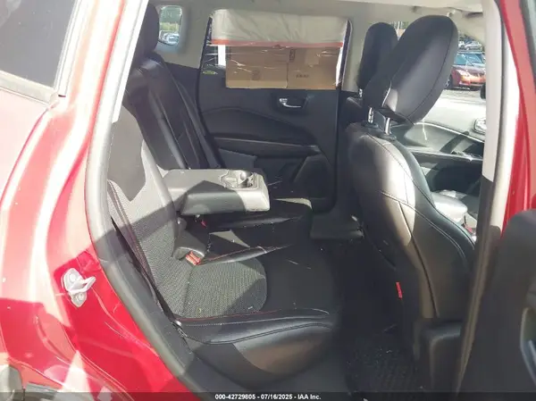 3C4NJDDB8KT671265 2019 JEEP COMPASS - Image 8