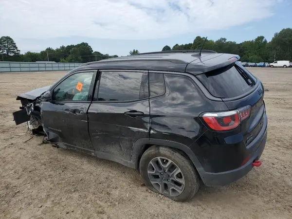 3C4NJDDB8KT671539 2019 JEEP COMPASS - Image 2