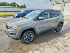 3C4NJDDB8KT690608 2019 JEEP COMPASS
