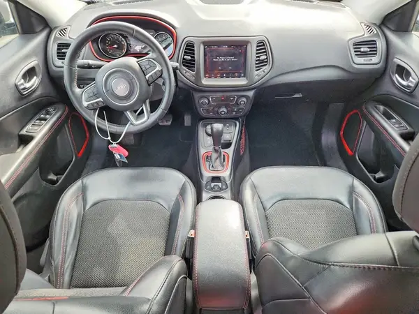 3C4NJDDB8KT690608 2019 JEEP COMPASS - Image 8