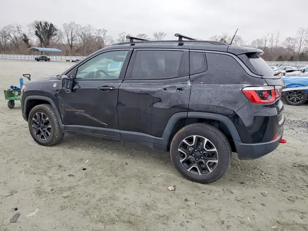 3C4NJDDB8KT712896 2019 JEEP COMPASS - Image 2
