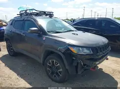 3C4NJDDB8KT721811 2019 JEEP COMPASS