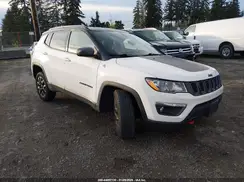3C4NJDDB8KT722084 2019 JEEP COMPASS